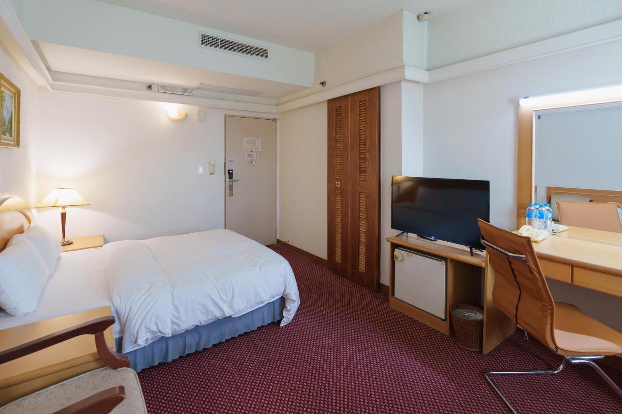 Oriental Hotel Tainan Exterior photo