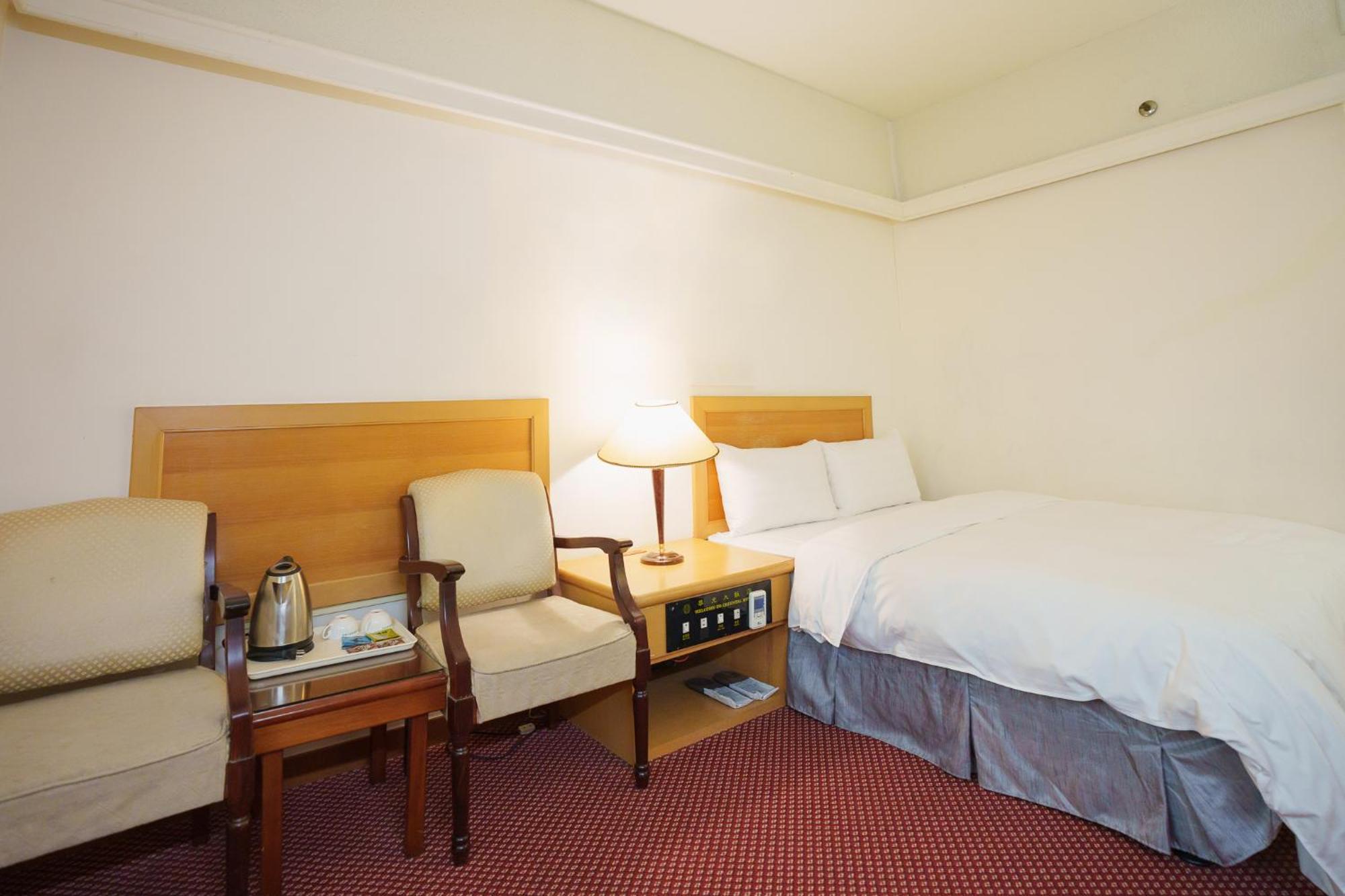 Oriental Hotel Tainan Exterior photo