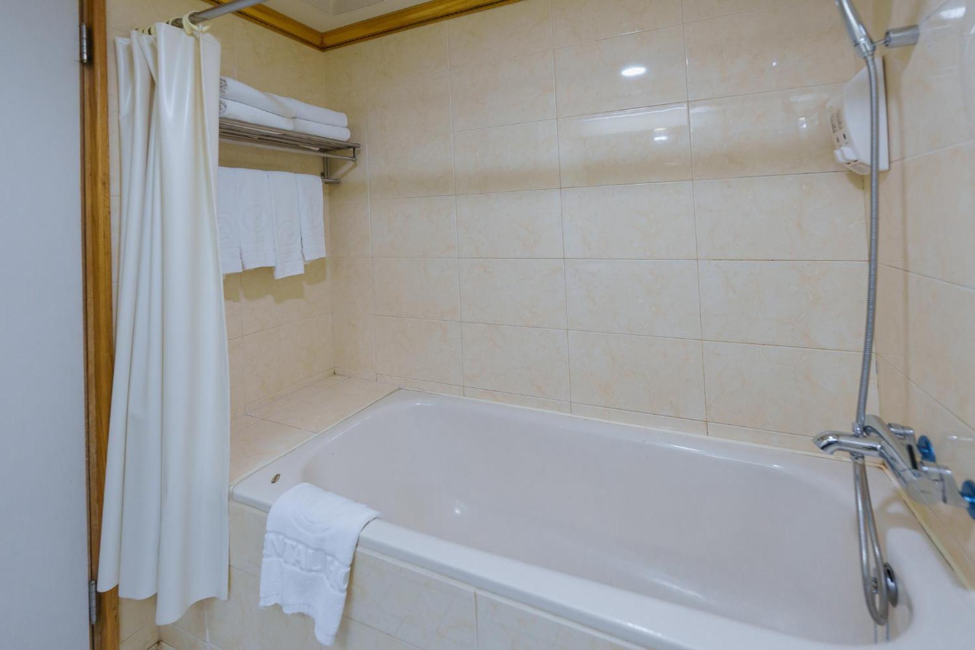 Oriental Hotel Tainan Exterior photo